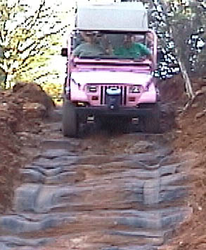 sed_pink04_jeep_hill