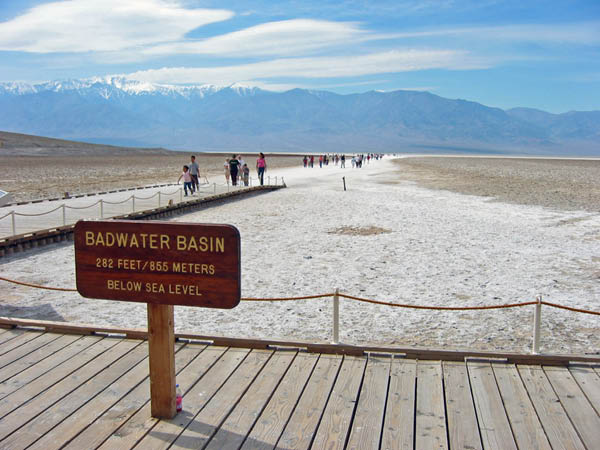 web_badwater_1_elevation_sign